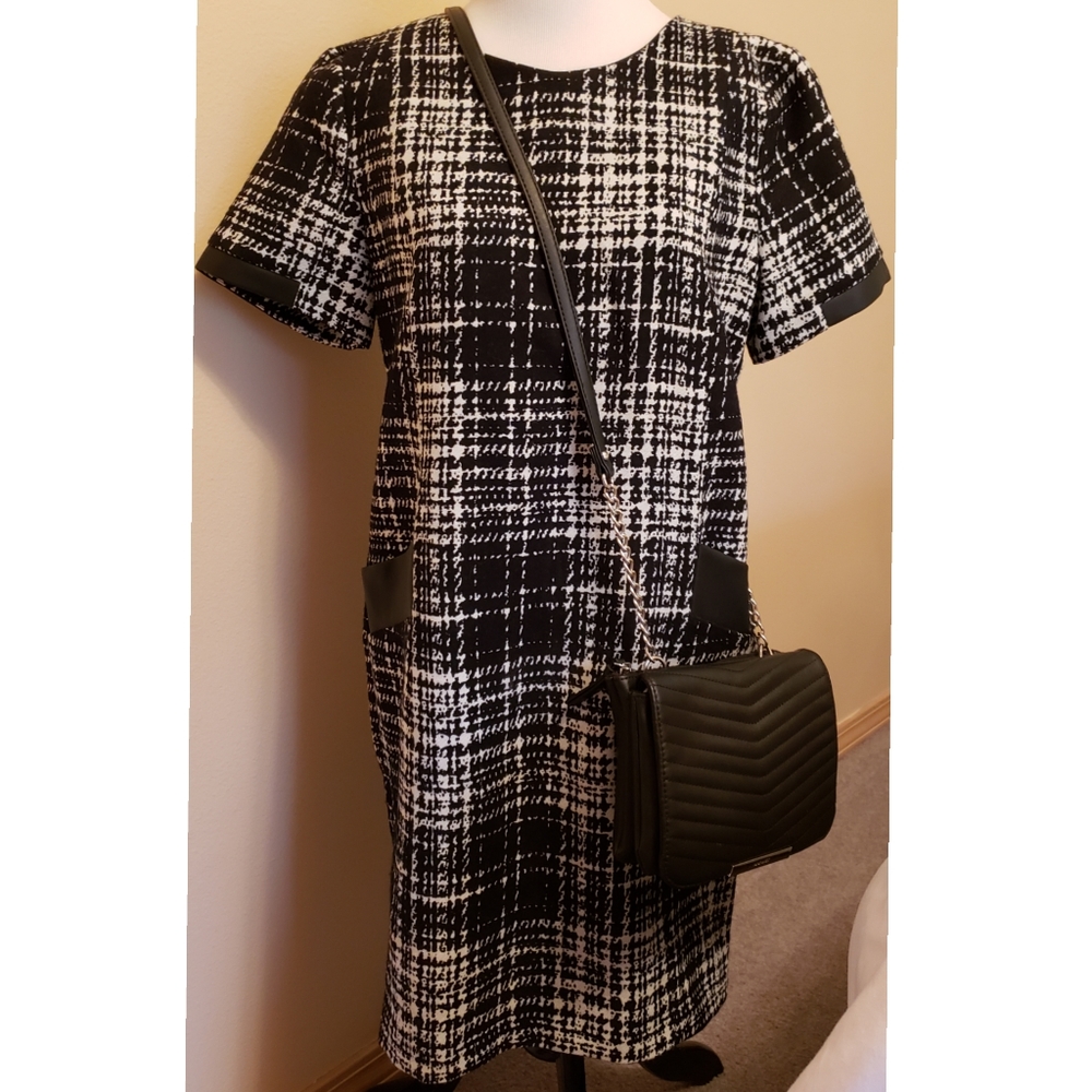 BANANA REPUBLIC FACTORY Women's Black/White Plaid Size 2 Short Sleeve Dr…